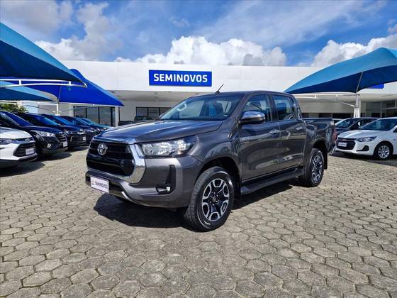 TOYOTA HILUX 2.8 D-4D TURBO DIESEL CD SRV 4X4 AUTOMÁTICO TOYOTA HILUX 2.8 D-4D TURBO DIESEL CD SRV 4X4 AUTOMÁTICO